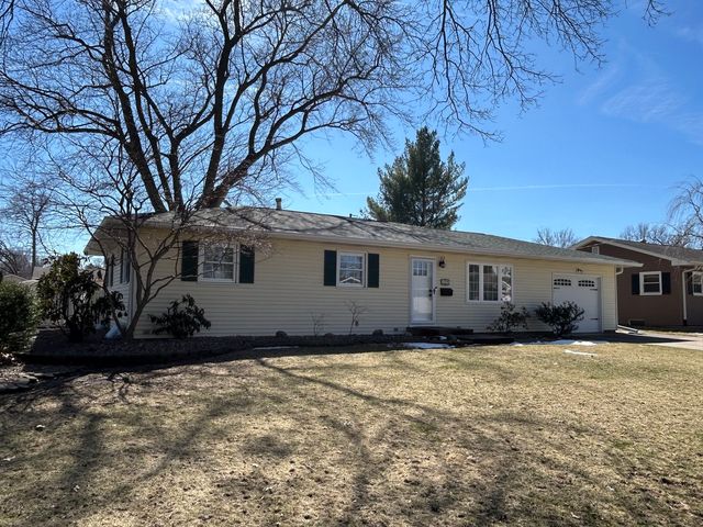 430 26th Avenue, East Moline, IL 61244