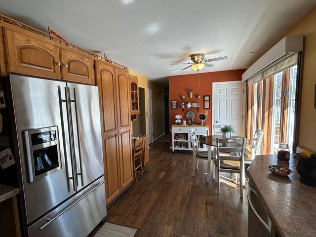 430 26th Avenue, East Moline, IL 61244