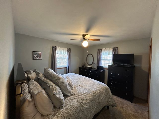 430 26th Avenue, East Moline, IL 61244