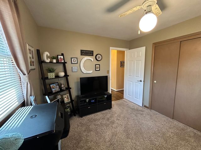 430 26th Avenue, East Moline, IL 61244