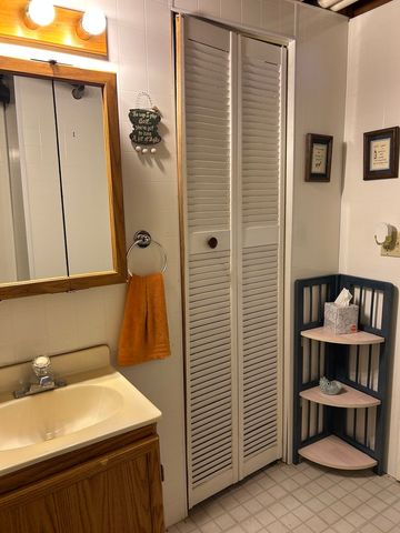 430 26th Avenue, East Moline, IL 61244