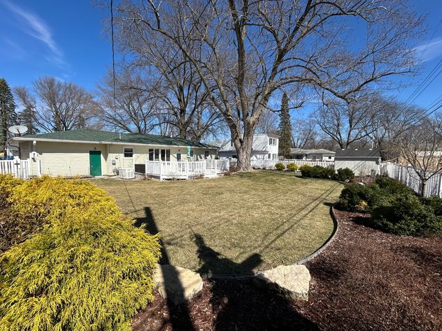 430 26th Avenue, East Moline, IL 61244