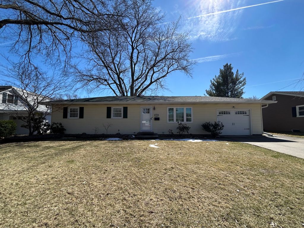 430 26th Avenue, East Moline, IL 61244