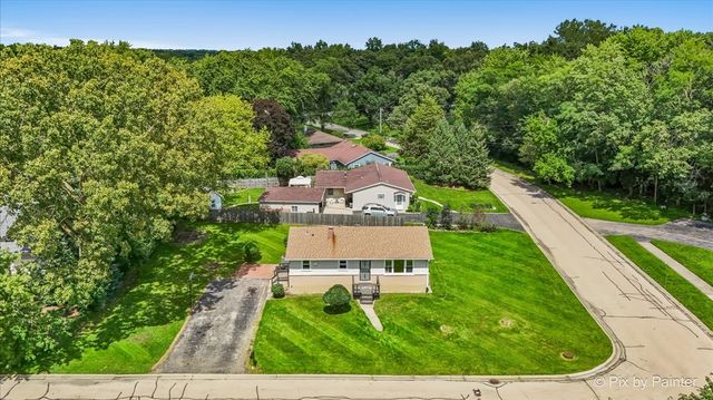 239 Vista Road, Lake Zurich, IL 60047