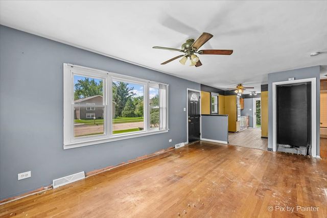 239 Vista Road, Lake Zurich, IL 60047