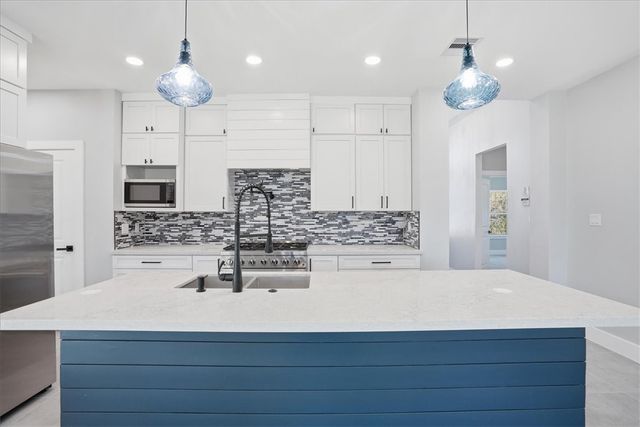 741 S 10th, Aransas Pass, TX 78336