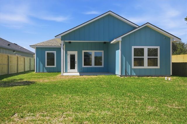741 S 10th, Aransas Pass, TX 78336