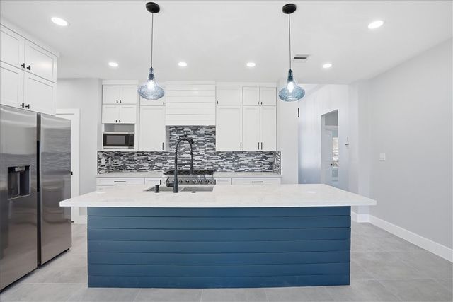 741 S 10th, Aransas Pass, TX 78336