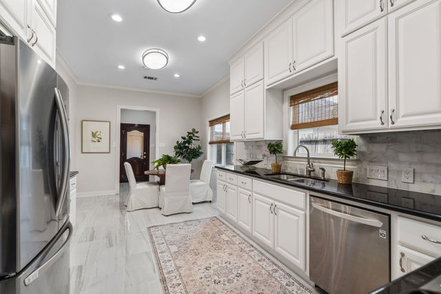 506 Briar Hill Drive, Houston, TX 77042