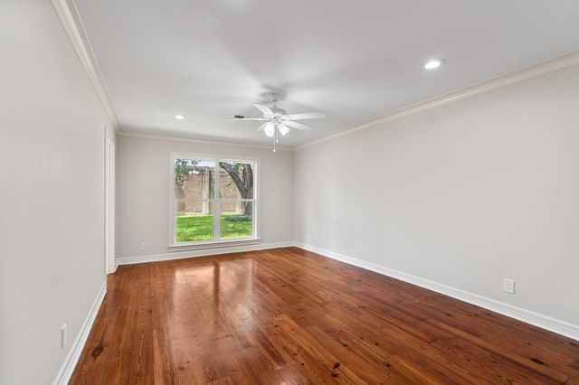 506 Briar Hill Drive, Houston, TX 77042