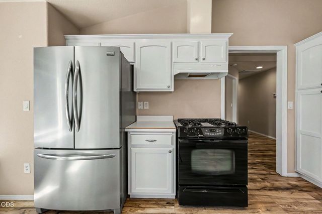 935 Cypress Point Loop, Ashland, OR 97520