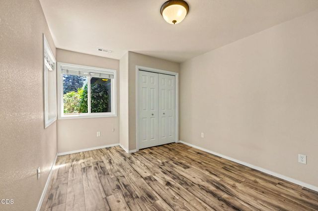 935 Cypress Point Loop, Ashland, OR 97520