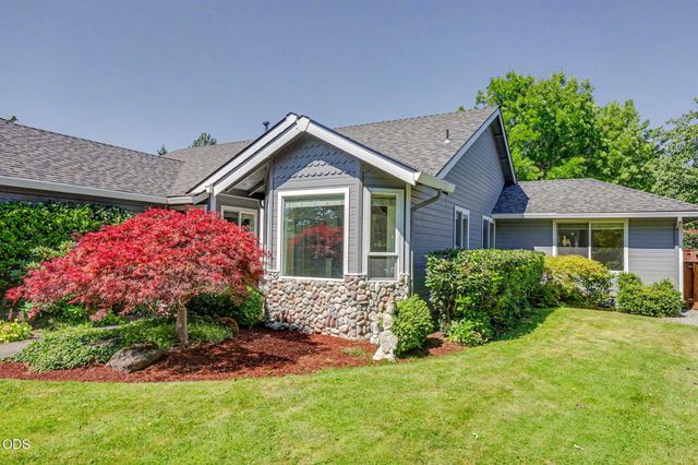 935 Cypress Point Loop, Ashland, OR 97520