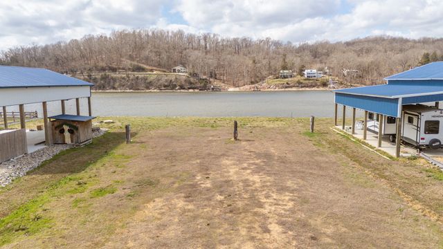 1987 Hardin Bottom River Rd, Clifton, TN 38425