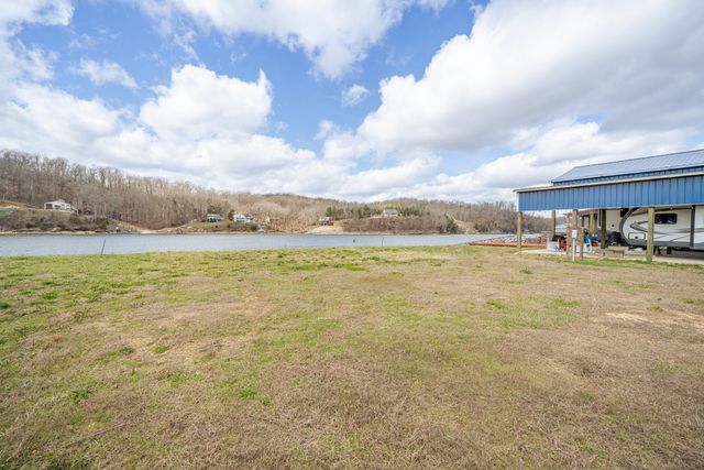 1987 Hardin Bottom River Rd, Clifton, TN 38425