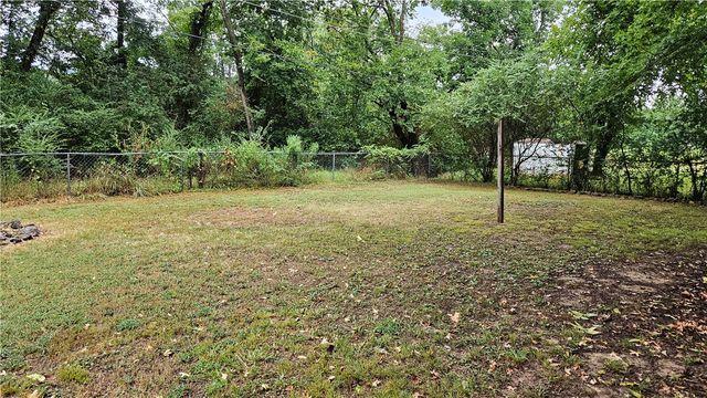 1111 Avenue 4 NE, Atkins, AR 72823