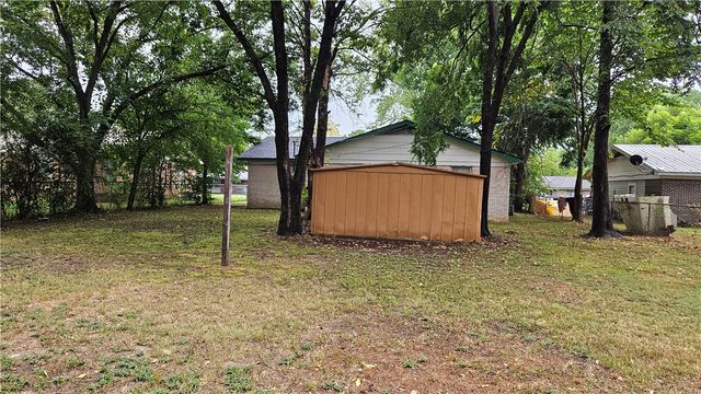 1111 Avenue 4 NE, Atkins, AR 72823