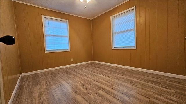 1111 Avenue 4 NE, Atkins, AR 72823