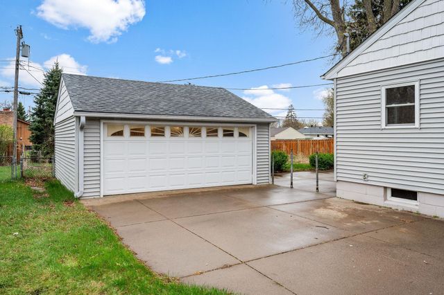 2129 Ericon Drive, Brooklyn Center, MN 55430