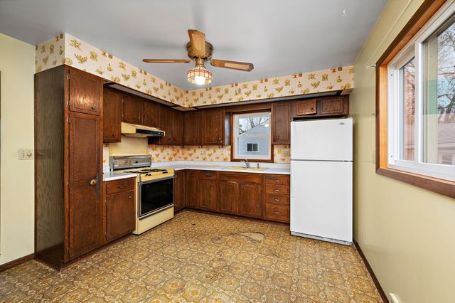 2129 Ericon Drive, Brooklyn Center, MN 55430