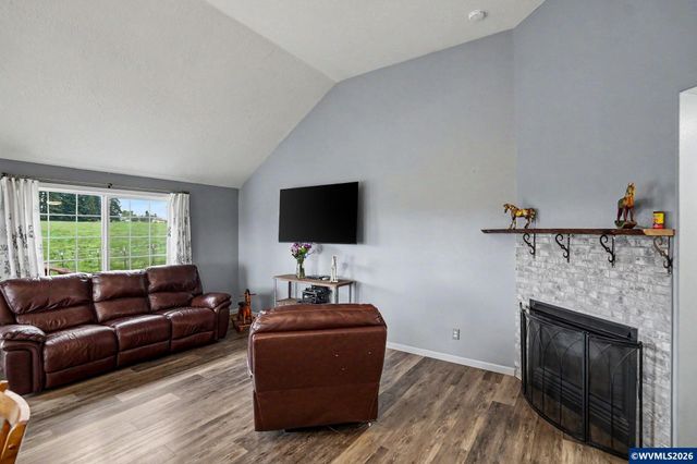 813 SW 8th St, Sublimity, OR 97385