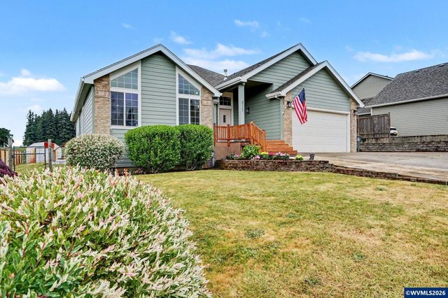813 SW 8th St, Sublimity, OR 97385