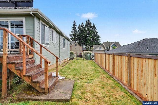 813 SW 8th St, Sublimity, OR 97385