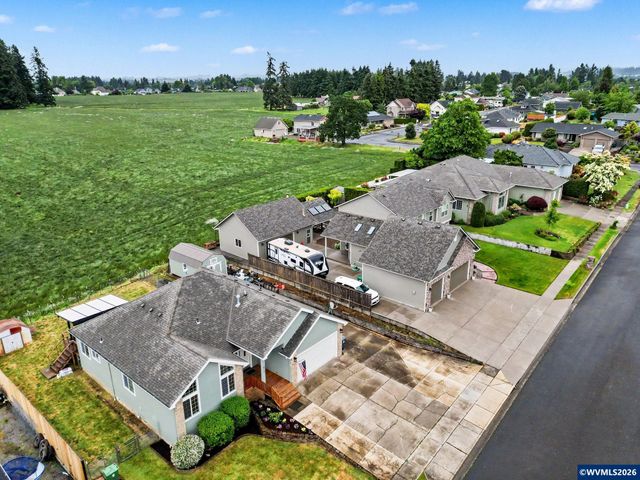 813 SW 8th St, Sublimity, OR 97385