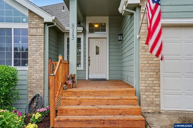 813 SW 8th St, Sublimity, OR 97385