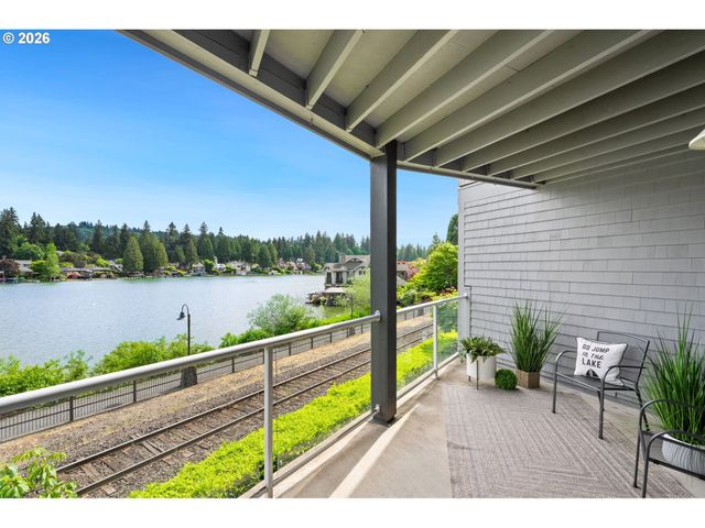 105 3RD St, Lake Oswego, OR 97034