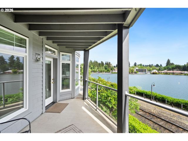 105 3RD St, Lake Oswego, OR 97034