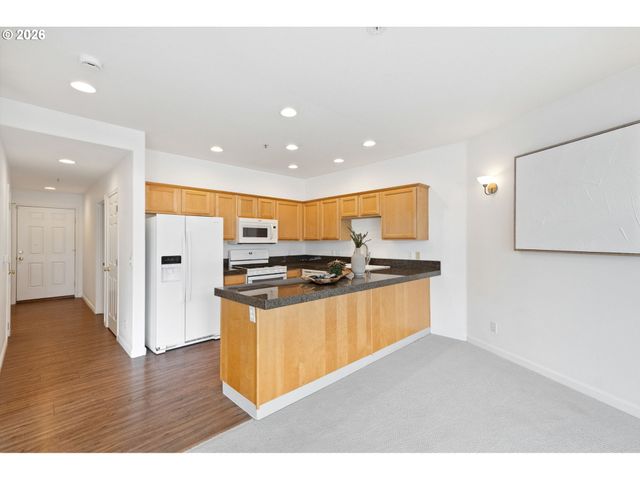 105 3RD St, Lake Oswego, OR 97034
