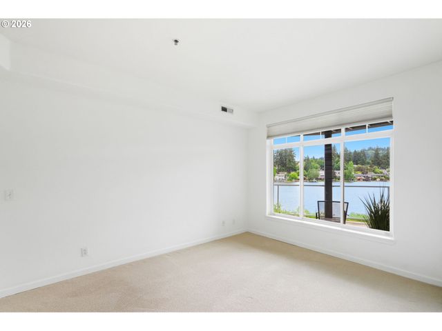 105 3RD St, Lake Oswego, OR 97034