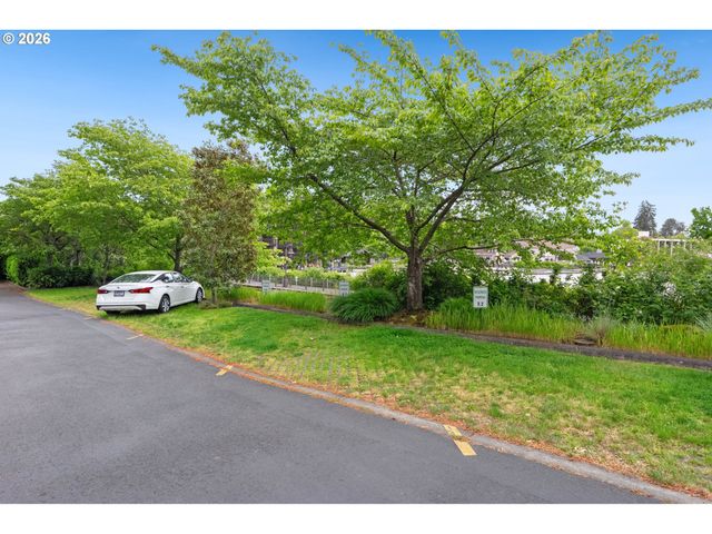 105 3RD St, Lake Oswego, OR 97034