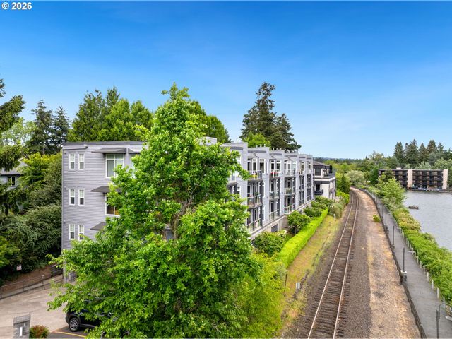 105 3RD St, Lake Oswego, OR 97034