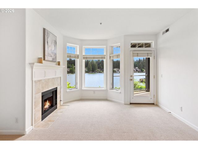 105 3RD St, Lake Oswego, OR 97034