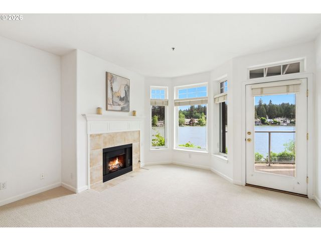 105 3RD St, Lake Oswego, OR 97034