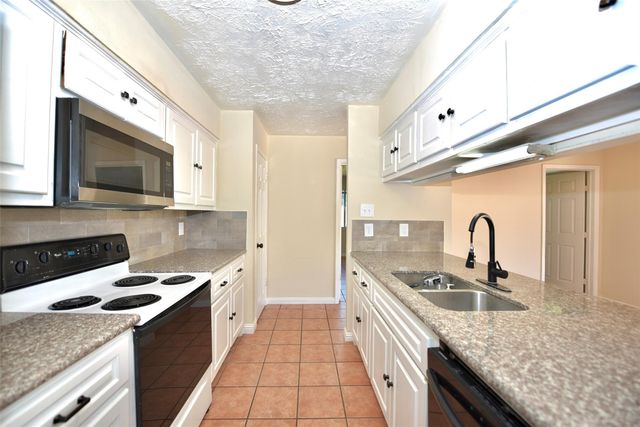 16222 Queensdale Drive, Houston, TX 77082