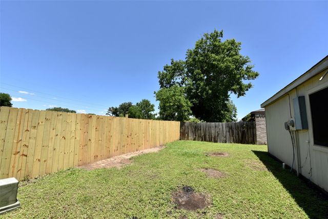 16222 Queensdale Drive, Houston, TX 77082