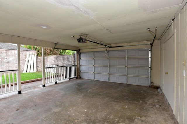 16222 Queensdale Drive, Houston, TX 77082