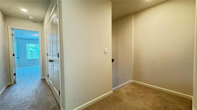 285 Vista Lane, Woodstock, GA 30189