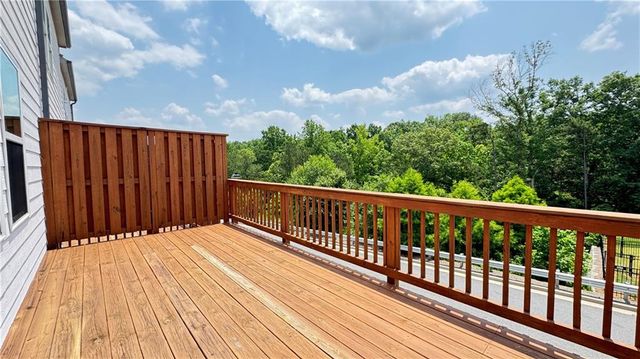 285 Vista Lane, Woodstock, GA 30189