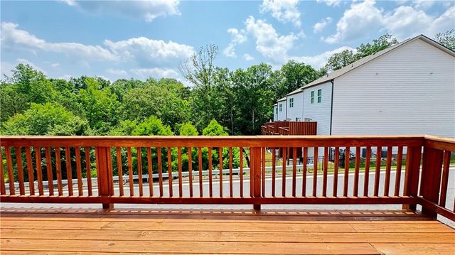 285 Vista Lane, Woodstock, GA 30189