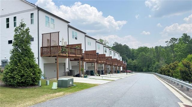 285 Vista Lane, Woodstock, GA 30189