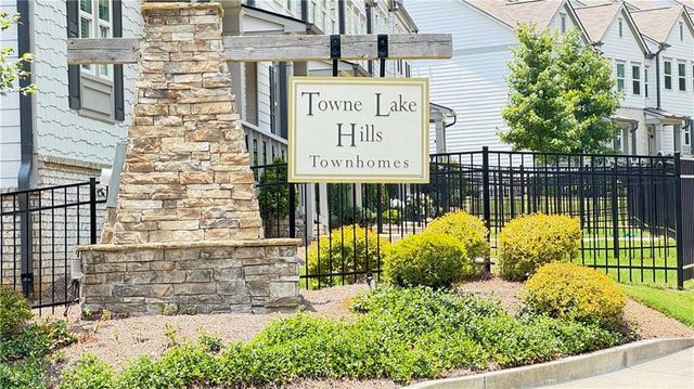 285 Vista Lane, Woodstock, GA 30189