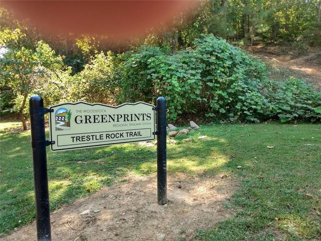 285 Vista Lane, Woodstock, GA 30189