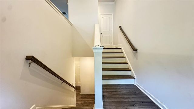 285 Vista Lane, Woodstock, GA 30189