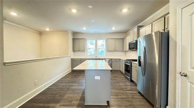 285 Vista Lane, Woodstock, GA 30189
