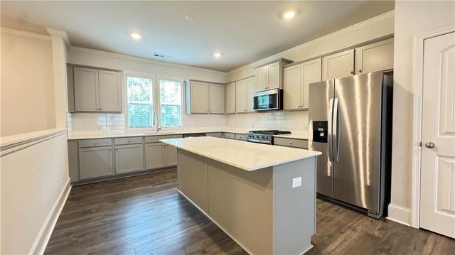 285 Vista Lane, Woodstock, GA 30189