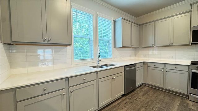 285 Vista Lane, Woodstock, GA 30189